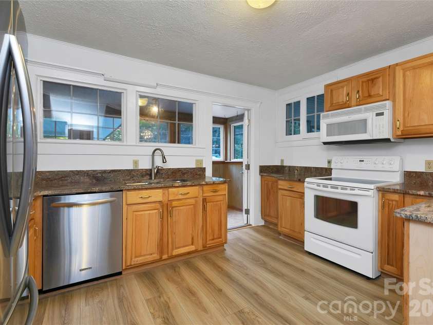 4392 Island Ford Road, Brevard, NC 28712.  MLS# CAR4425014, YatesRealty ID 56269. 