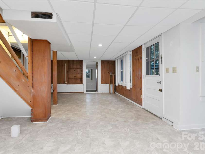 4392 Island Ford Road, Brevard, NC 28712.  MLS# CAR4425014, YatesRealty ID 56269. 