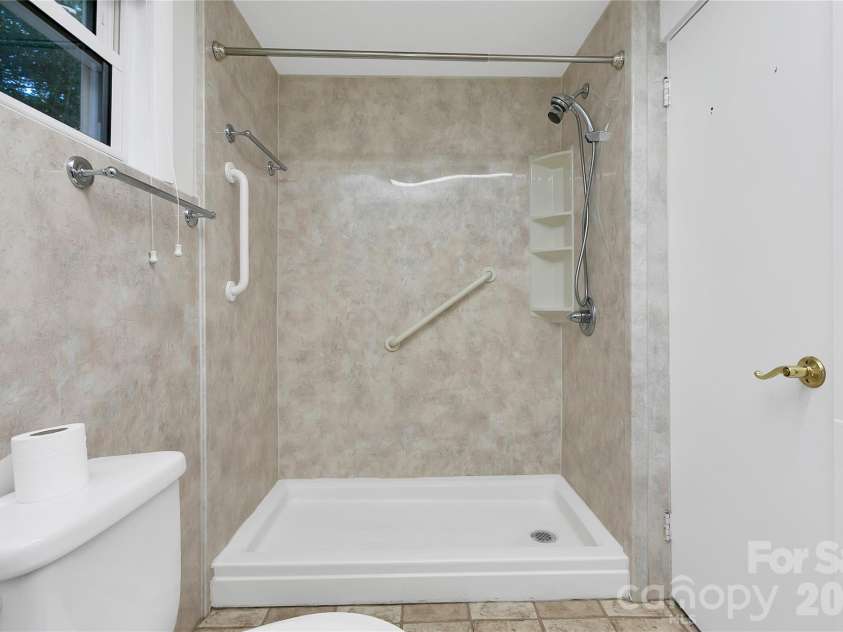 4392 Island Ford Road, Brevard, NC 28712.  MLS# CAR4425014, YatesRealty ID 56269. 