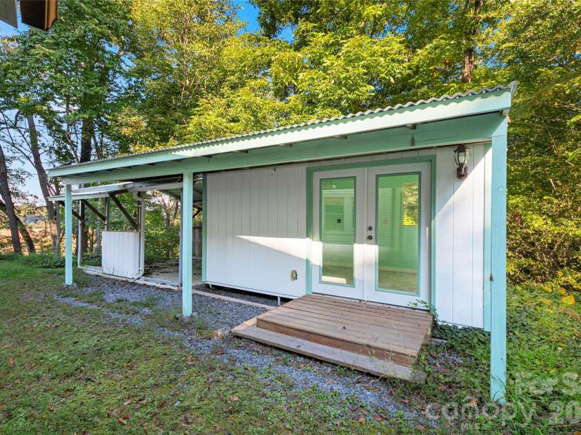 4392 Island Ford Road, Brevard, NC 28712.  MLS# CAR4425014, YatesRealty ID 56269. 