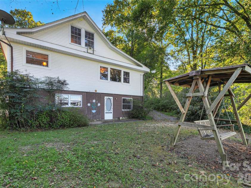 4392 Island Ford Road, Brevard, NC 28712.  MLS# CAR4425014, YatesRealty ID 56269. 