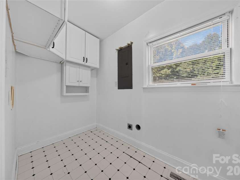 7572 Charlotte Highway, Indian Land, SC 29707.  MLS# CAR4430507, YatesRealty ID 56272. Laundry Room