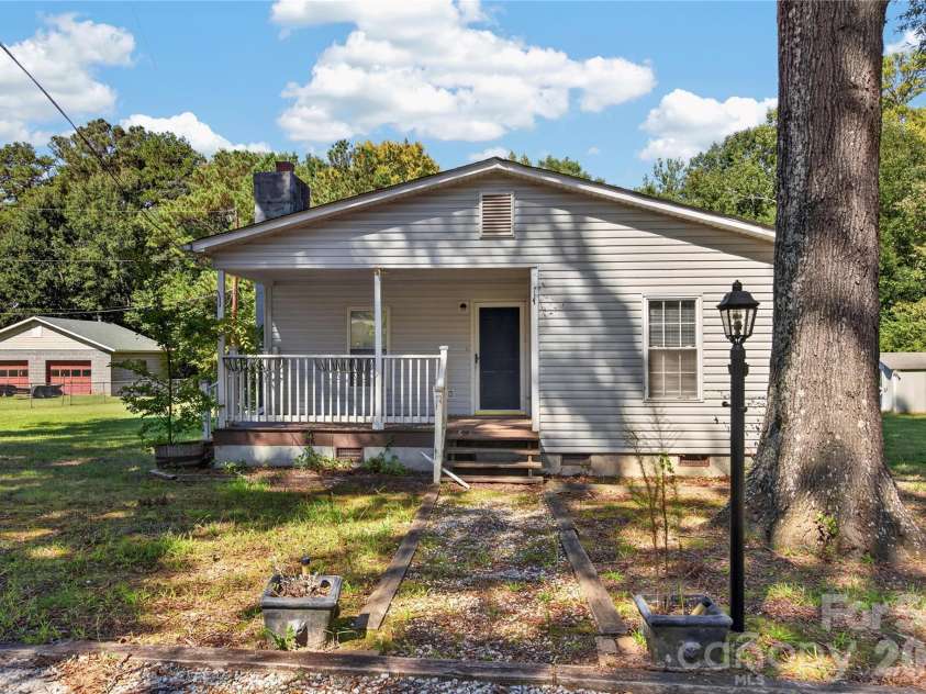 7572 Charlotte Highway, Indian Land, SC 29707.  MLS# CAR4430507, YatesRealty ID 56272. Welcome Home