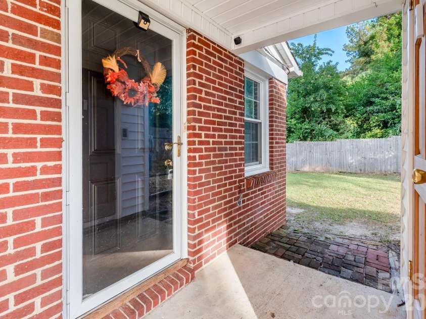 304 Sumter Street, Kershaw, SC 29067.  MLS# CAR4434014, YatesRealty ID 56273. 