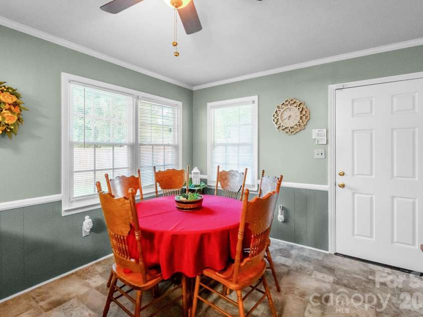 304 Sumter Street, Kershaw, SC 29067.  MLS# CAR4434014, YatesRealty ID 56273. 