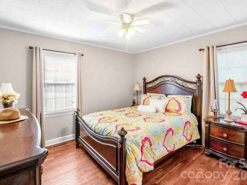 304 Sumter Street, Kershaw, SC 29067.  MLS# CAR4434014, YatesRealty ID 56273. 