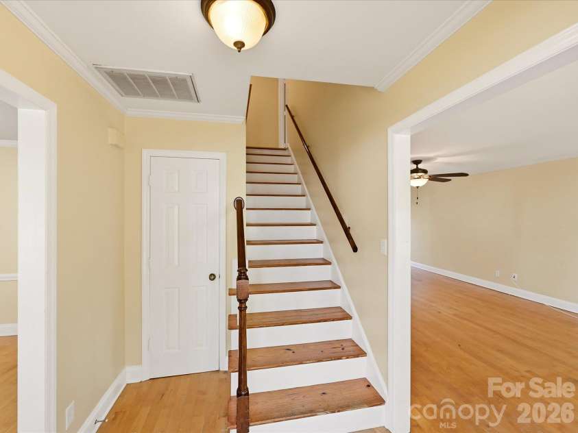 8614 Golf Ridge Drive, Charlotte, NC 28277.  MLS# CAR4431781, YatesRealty ID 56274. 