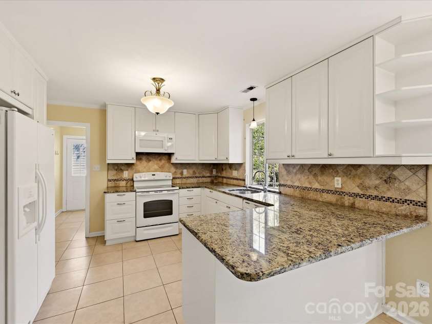 8614 Golf Ridge Drive, Charlotte, NC 28277.  MLS# CAR4431781, YatesRealty ID 56274. 