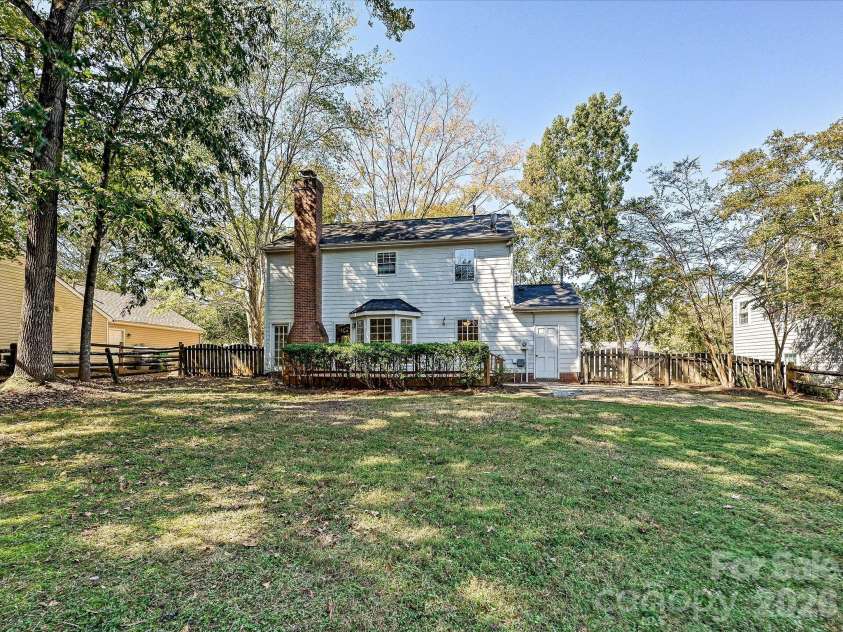 8614 Golf Ridge Drive, Charlotte, NC 28277.  MLS# CAR4431781, YatesRealty ID 56274. 
