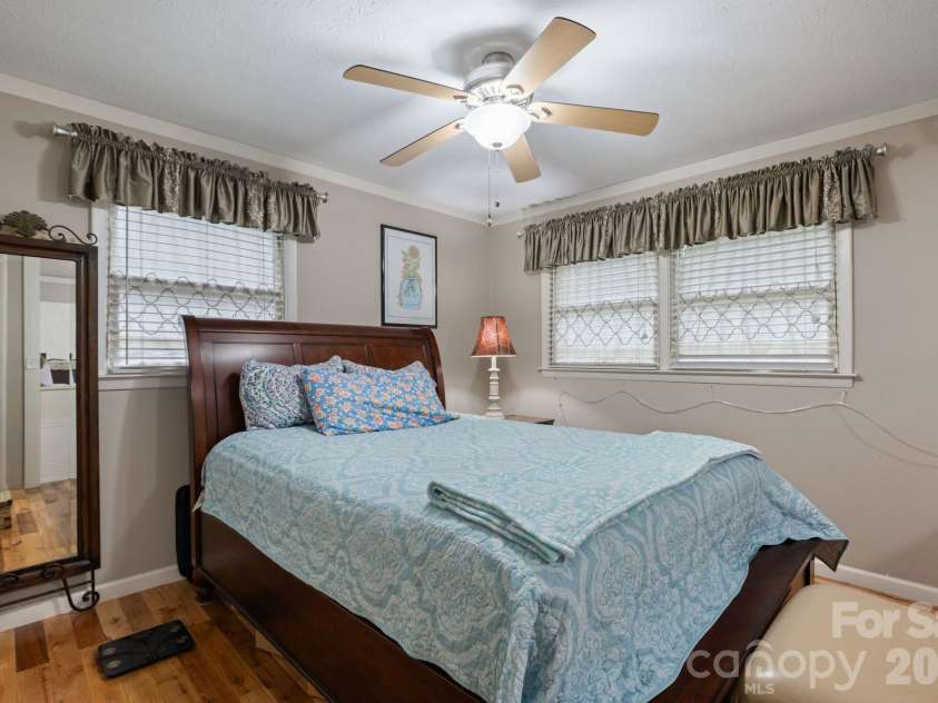 33 & 34 Grandview Court, Asheville, NC 28806.  MLS# CAR4432507, YatesRealty ID 56278. 