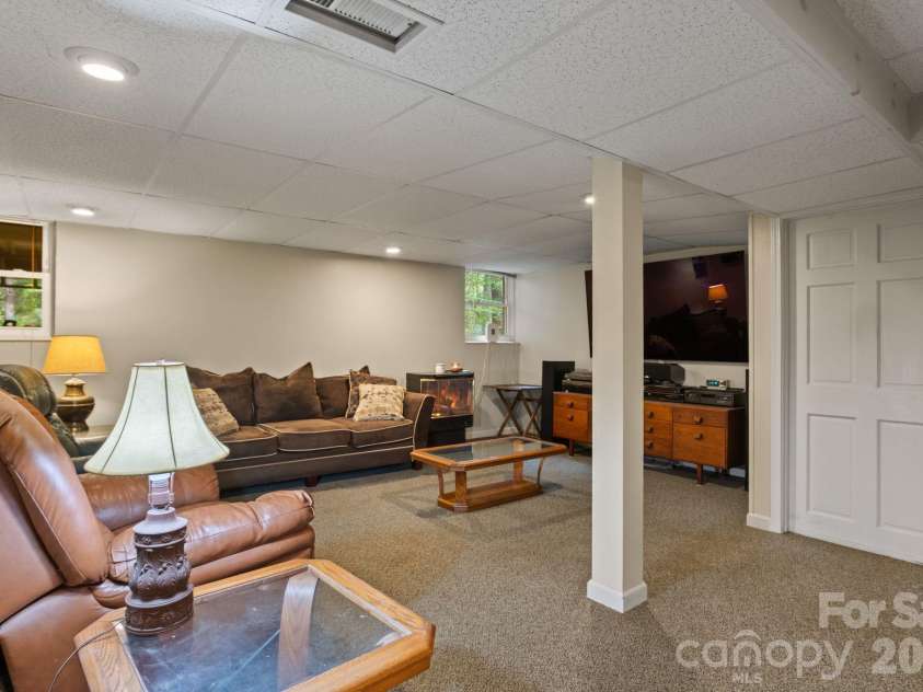 33 & 34 Grandview Court, Asheville, NC 28806.  MLS# CAR4432507, YatesRealty ID 56278. 
