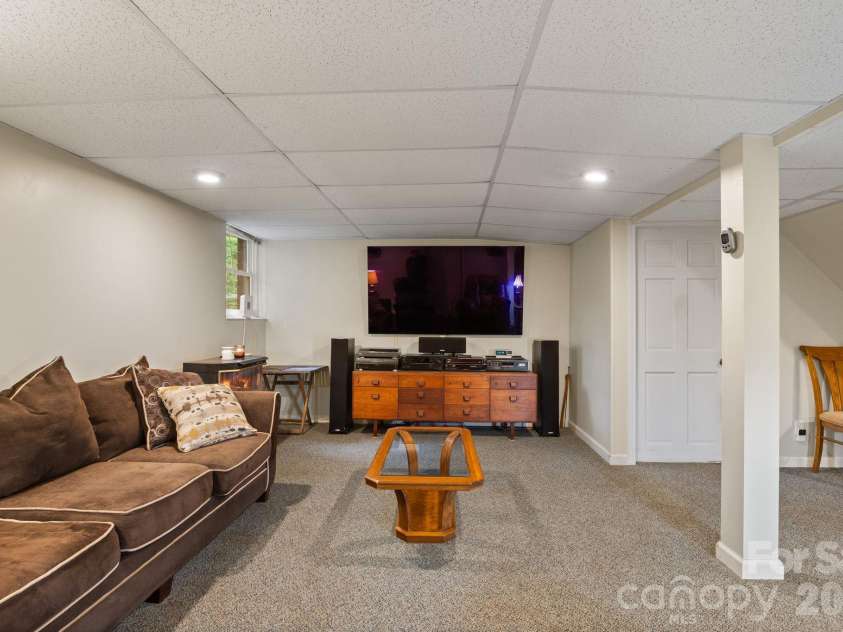 33 & 34 Grandview Court, Asheville, NC 28806.  MLS# CAR4432507, YatesRealty ID 56278. 
