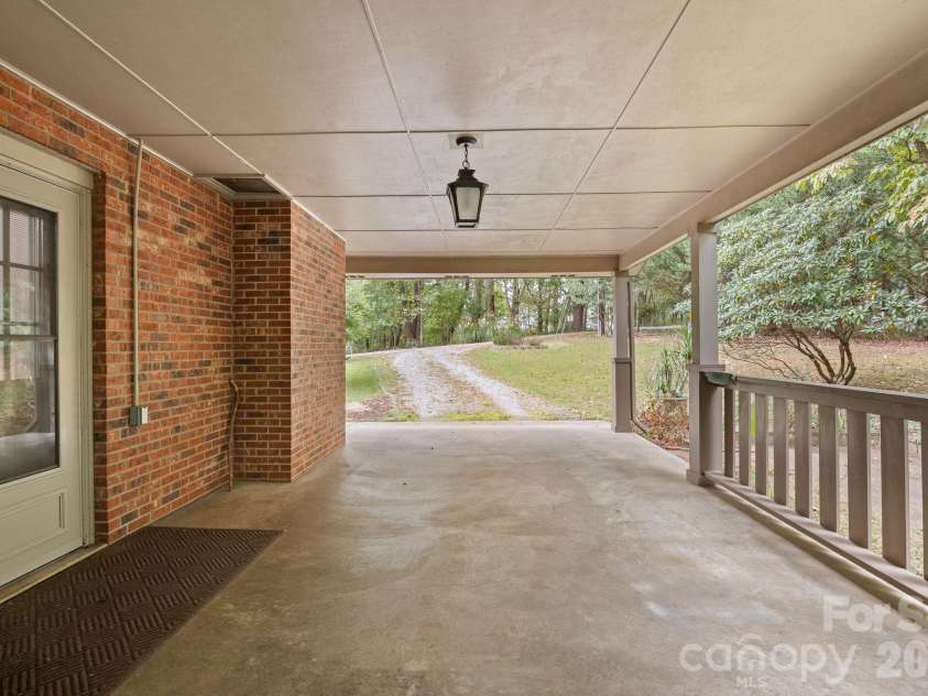 33 & 34 Grandview Court, Asheville, NC 28806.  MLS# CAR4432507, YatesRealty ID 56278. 