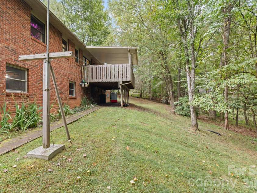 33 & 34 Grandview Court, Asheville, NC 28806.  MLS# CAR4432507, YatesRealty ID 56278. 