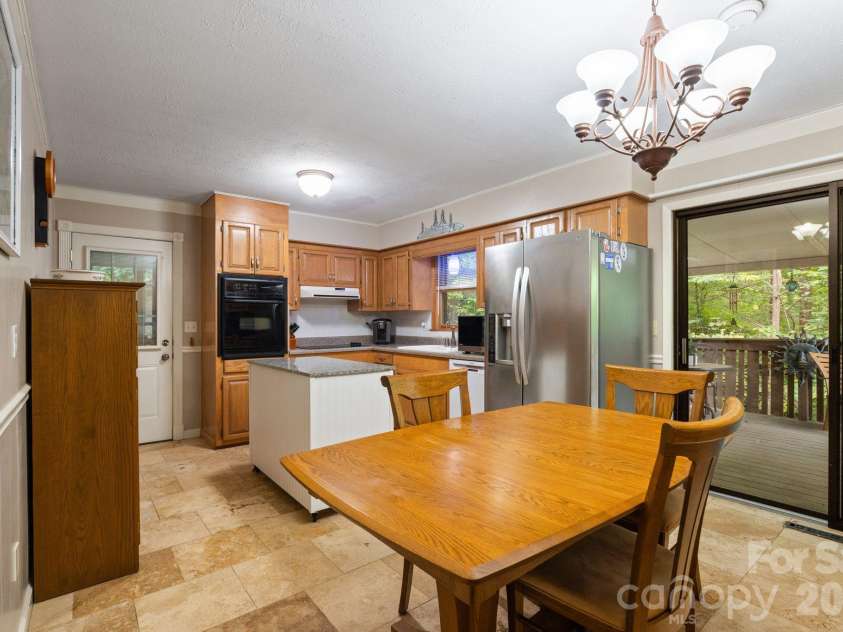 33 & 34 Grandview Court, Asheville, NC 28806.  MLS# CAR4432507, YatesRealty ID 56278. 