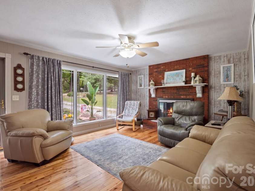 33 & 34 Grandview Court, Asheville, NC 28806.  MLS# CAR4432507, YatesRealty ID 56278. 