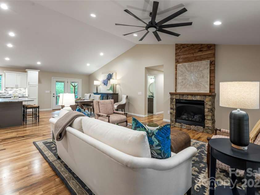 181 Flint Morgan Road, Mars Hill, NC 28754.  MLS# CAR4288459, YatesRealty ID 5628. Brilliant, open floorplan
