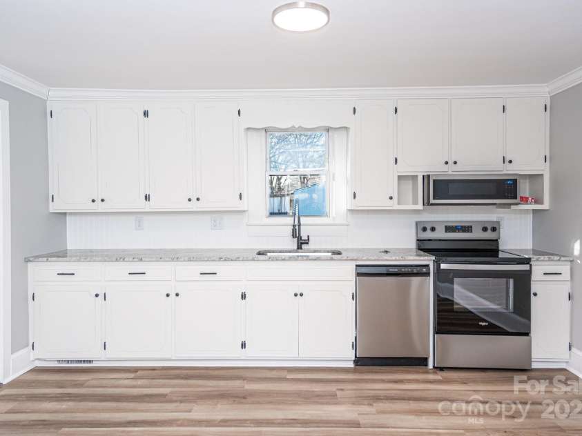 320 Brown Road, China Grove, NC 28023.  MLS# CAR4211226, YatesRealty ID 5628. Front House Kitchen