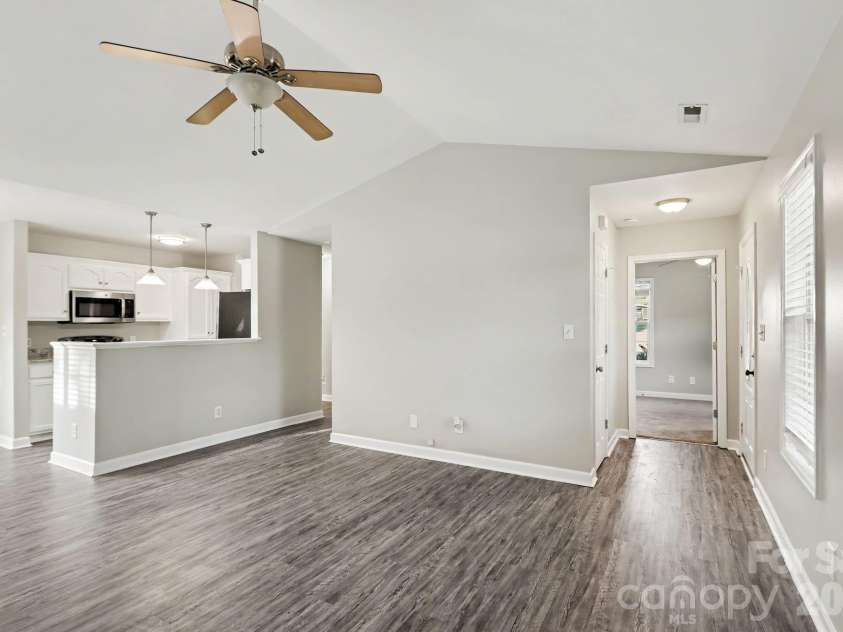 1488 Ontario Drive, Kannapolis, NC 28083.  MLS# CAR4433088, YatesRealty ID 56281. 