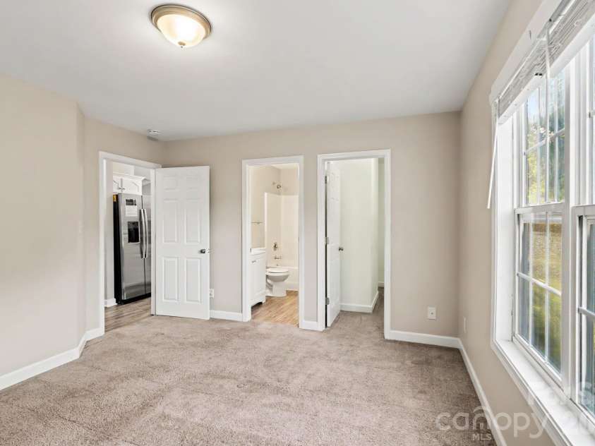 1488 Ontario Drive, Kannapolis, NC 28083.  MLS# CAR4433088, YatesRealty ID 56281. 