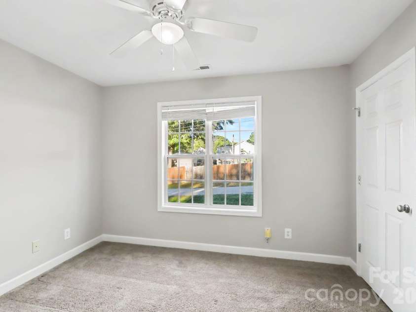 1488 Ontario Drive, Kannapolis, NC 28083.  MLS# CAR4433088, YatesRealty ID 56281. 