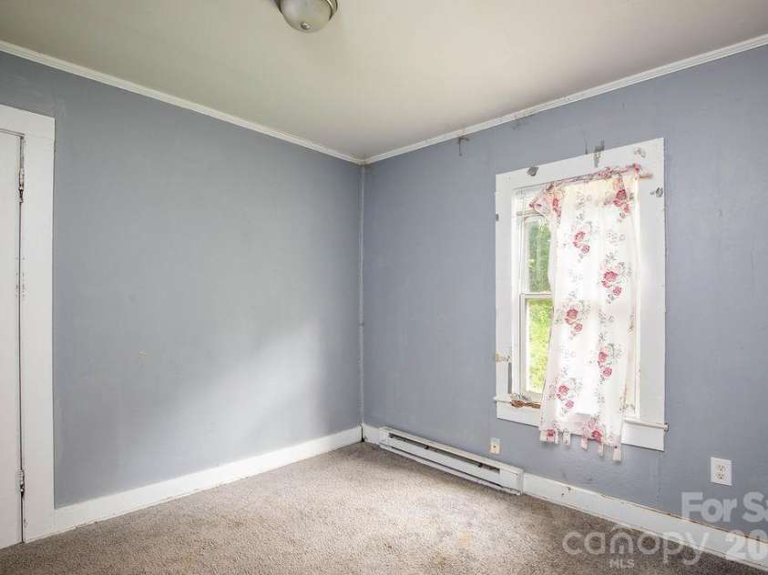 306 1st Street, Lexington, NC 27292.  MLS# CAR4434048, YatesRealty ID 56286. Unit 304