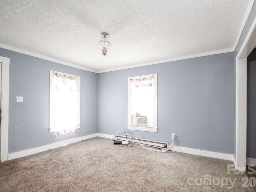 306 1st Street, Lexington, NC 27292.  MLS# CAR4434048, YatesRealty ID 56286. Unit 304