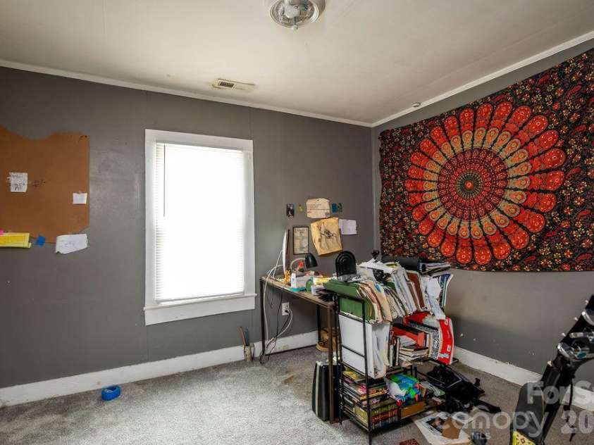 306 1st Street, Lexington, NC 27292.  MLS# CAR4434048, YatesRealty ID 56286. Unit 306