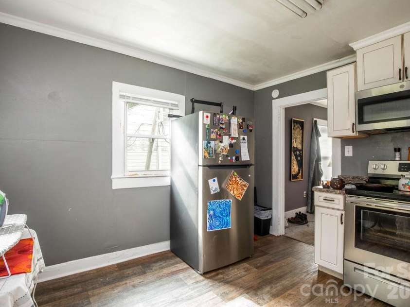 306 1st Street, Lexington, NC 27292.  MLS# CAR4434048, YatesRealty ID 56286. Unit 306