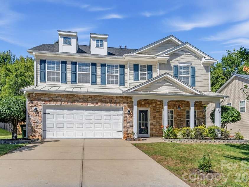 210 Lylic Woods Drive, Fort Mill, SC 29715.  MLS# CAR4432984, YatesRealty ID 56289. 