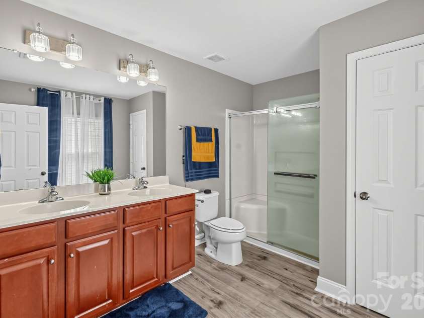 210 Lylic Woods Drive, Fort Mill, SC 29715.  MLS# CAR4432984, YatesRealty ID 56289. 