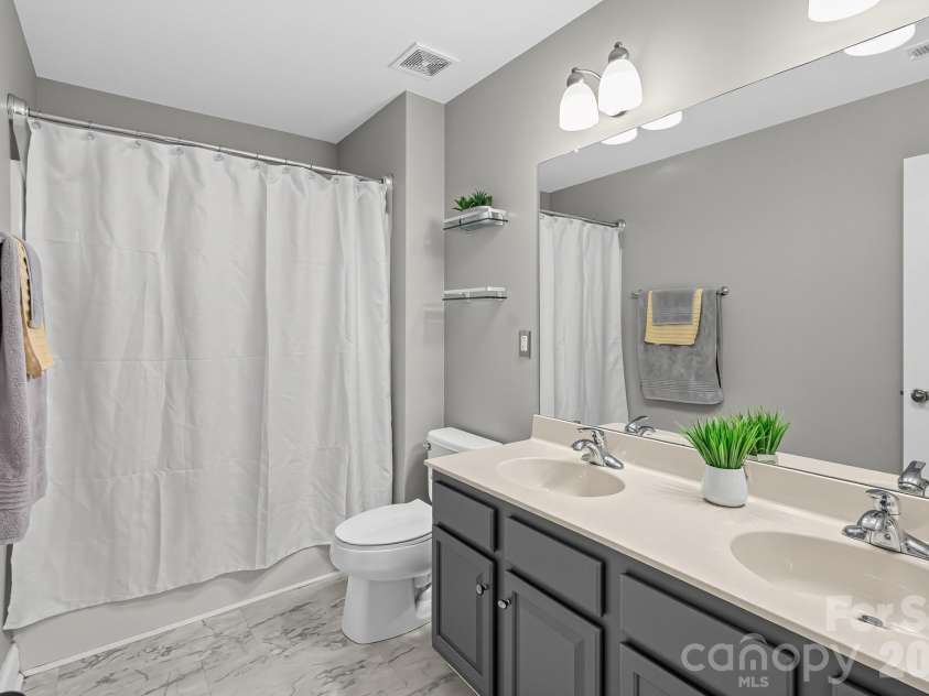 210 Lylic Woods Drive, Fort Mill, SC 29715.  MLS# CAR4432984, YatesRealty ID 56289. 
