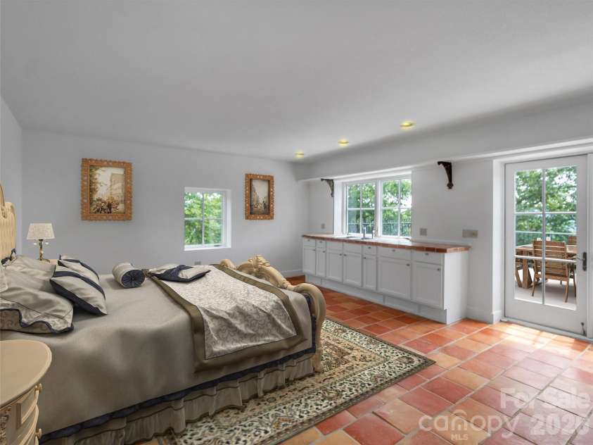 2222 Greenspire Drive, Sylva, NC 28779.  MLS# CAR4159278, YatesRealty ID 5629. 2nd primary suite.