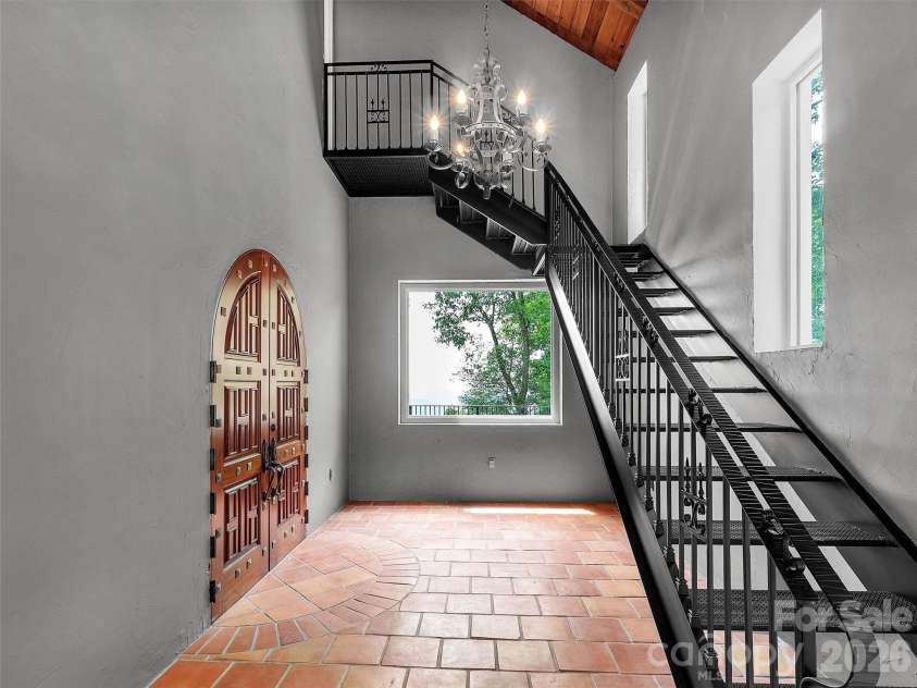 2222 Greenspire Drive, Sylva, NC 28779.  MLS# CAR4159278, YatesRealty ID 5629. Foyer