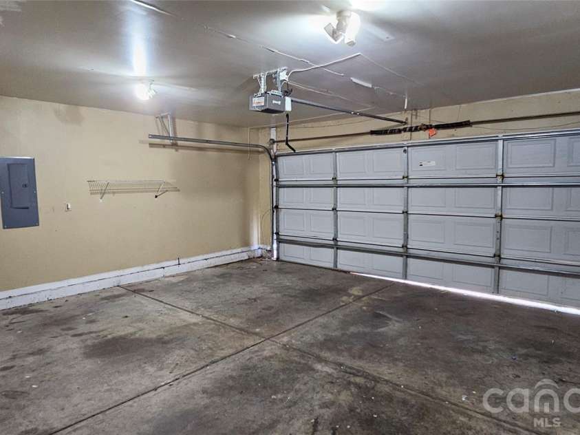 2660 Stagbuck Drive, Gastonia, NC 28052.  MLS# CAR4433466, YatesRealty ID 56290. 