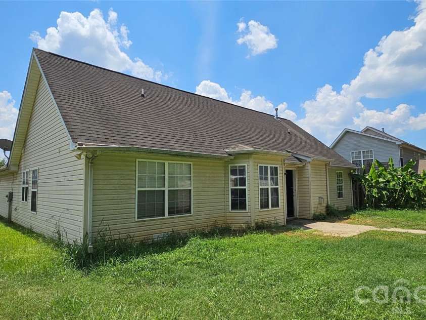 2660 Stagbuck Drive, Gastonia, NC 28052.  MLS# CAR4433466, YatesRealty ID 56290. Back