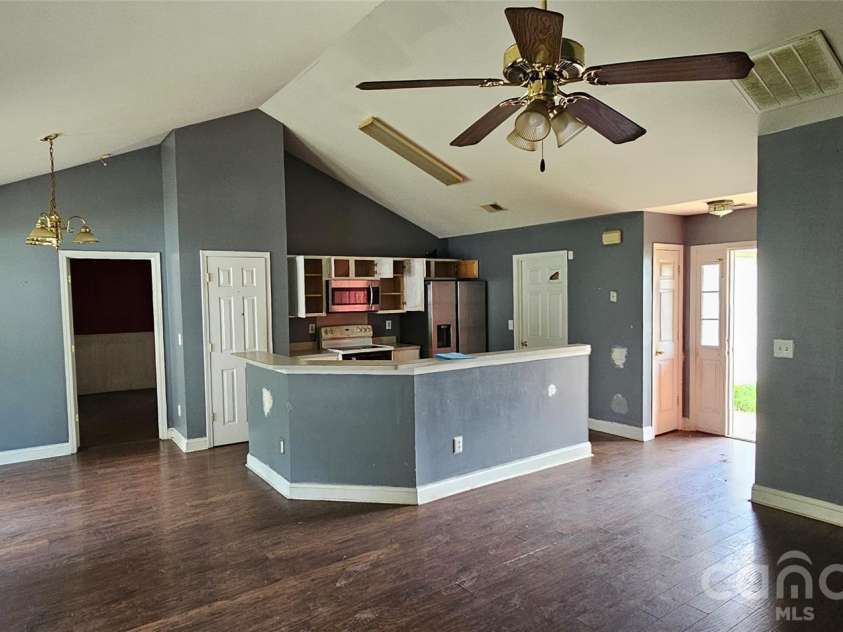 2660 Stagbuck Drive, Gastonia, NC 28052.  MLS# CAR4433466, YatesRealty ID 56290. Great Room