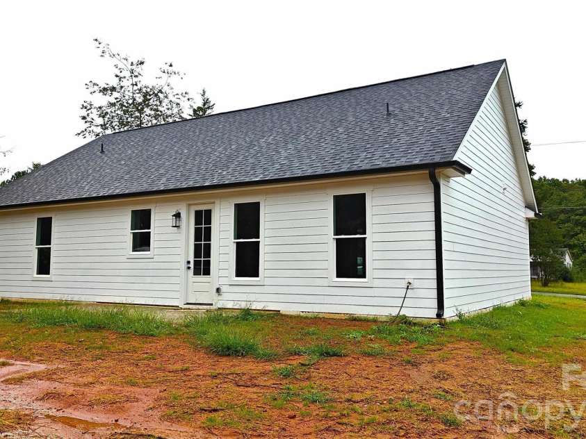 1848 Tin Mine Road, Lincolnton, NC 28092.  MLS# CAR4433975, YatesRealty ID 56291. 