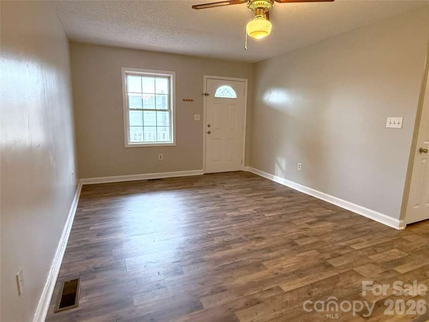 409 Skyline Drive, Salisbury, NC 28146.  MLS# CAR4433927, YatesRealty ID 56294. 