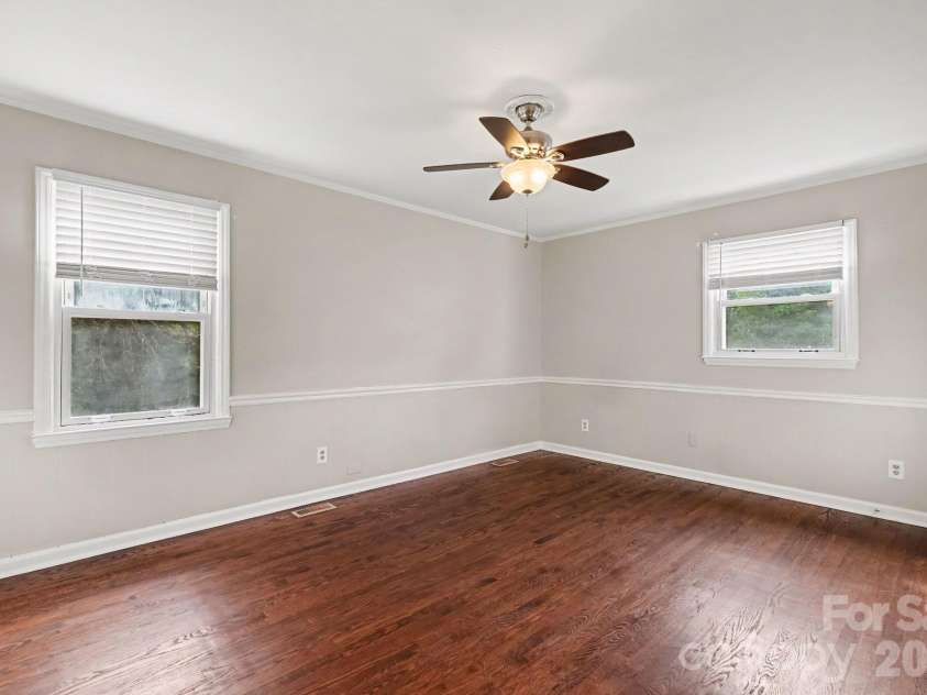 3108 Rosehill Drive, Charlotte, NC 28212.  MLS# CAR4432213, YatesRealty ID 56296. 