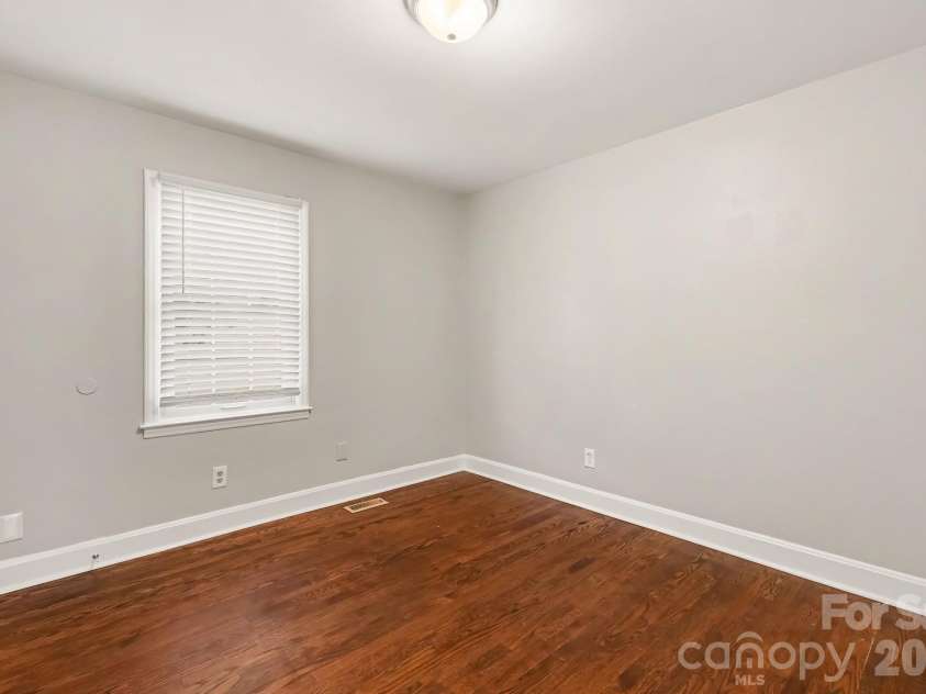 3108 Rosehill Drive, Charlotte, NC 28212.  MLS# CAR4432213, YatesRealty ID 56296. 