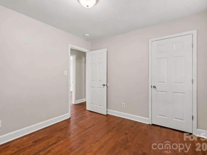 3108 Rosehill Drive, Charlotte, NC 28212.  MLS# CAR4432213, YatesRealty ID 56296. 