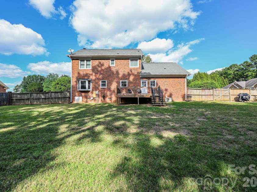 120 Brightland Run, Monroe, NC 28110.  MLS# CAR4433820, YatesRealty ID 56298. 