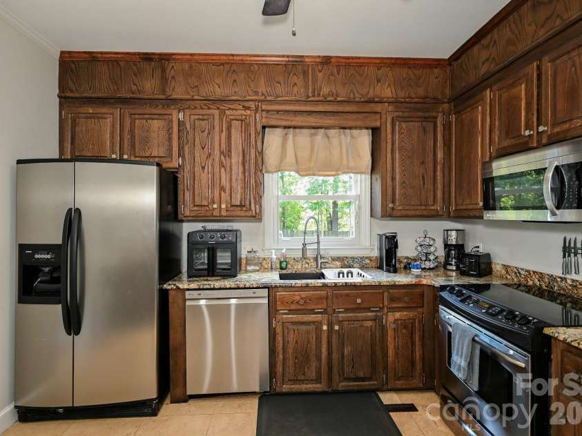 120 Brightland Run, Monroe, NC 28110.  MLS# CAR4433820, YatesRealty ID 56298. 