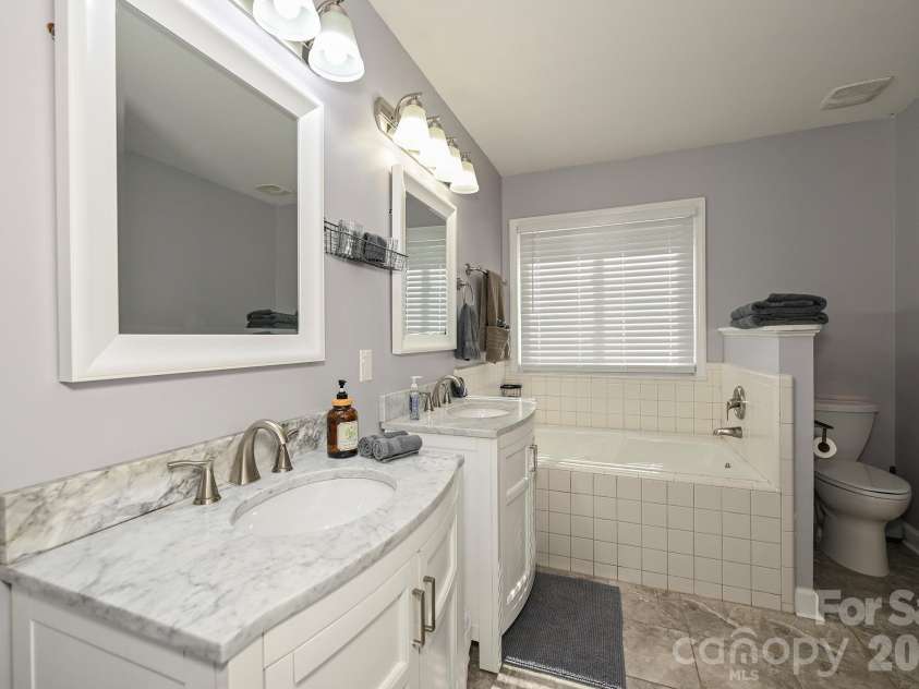 120 Brightland Run, Monroe, NC 28110.  MLS# CAR4433820, YatesRealty ID 56298. 