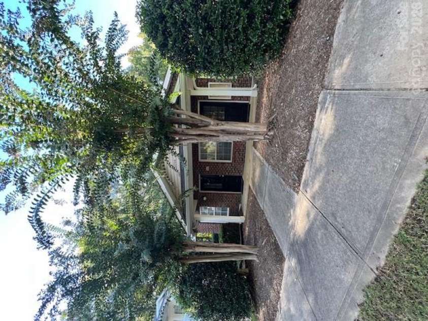 21411 Aftonshire Drive, Cornelius, NC 28031.  MLS# CAR4433846, YatesRealty ID 56299. Clubhouse