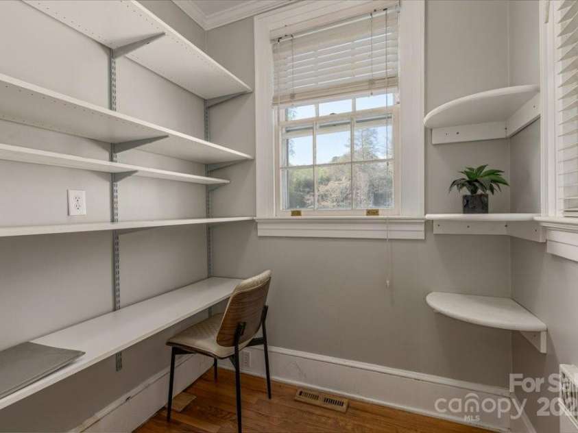 300 Morgan Street, Marion, NC 28752.  MLS# CAR4306863, YatesRealty ID 563. 