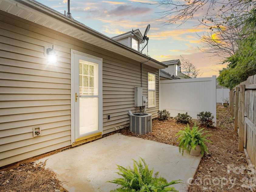 2139 Pavillion Court, Rock Hill, SC 29732.  MLS# CAR4354127, YatesRealty ID 5630. 