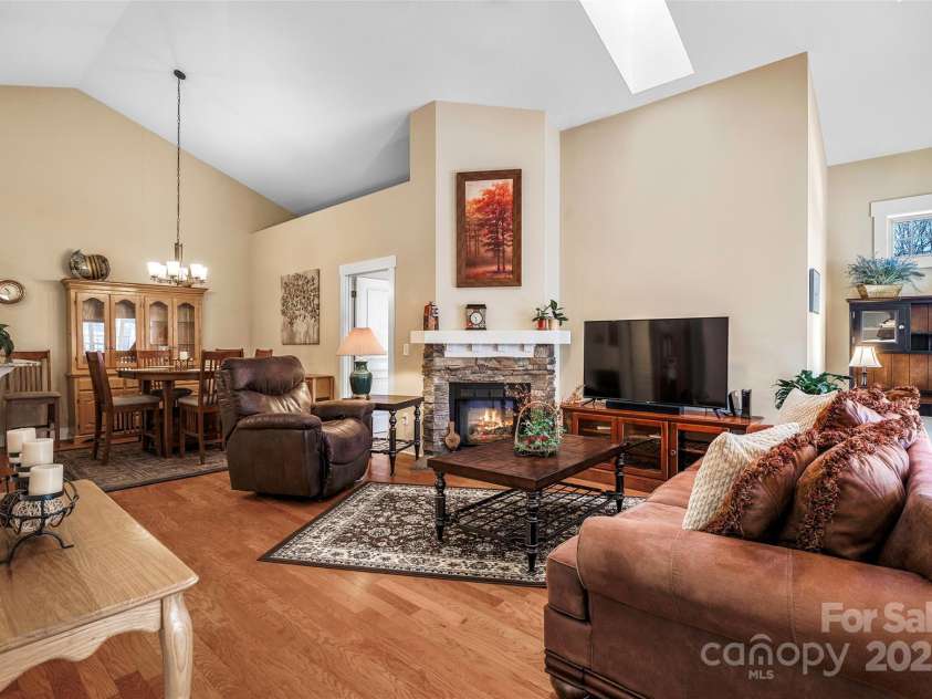 39 Westfield Way, Candler, NC 28715.  MLS# CAR4218073, YatesRealty ID 5630. 