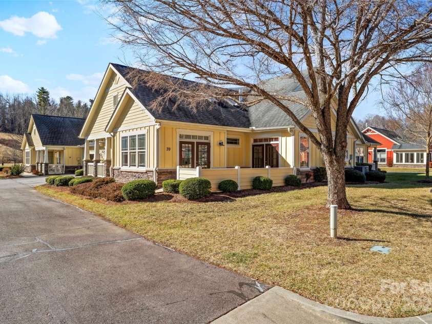 39 Westfield Way, Candler, NC 28715.  MLS# CAR4218073, YatesRealty ID 5630. 